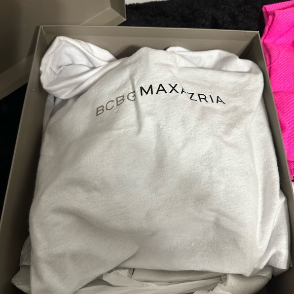 Shoes - Picture 8 of 11